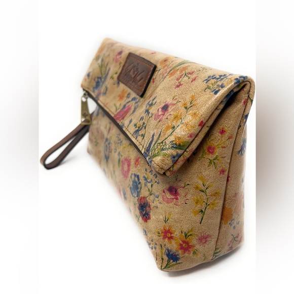 Patricia Nash • Valerie Fold-over Wristlet • NWOT - Picture 2 of 5